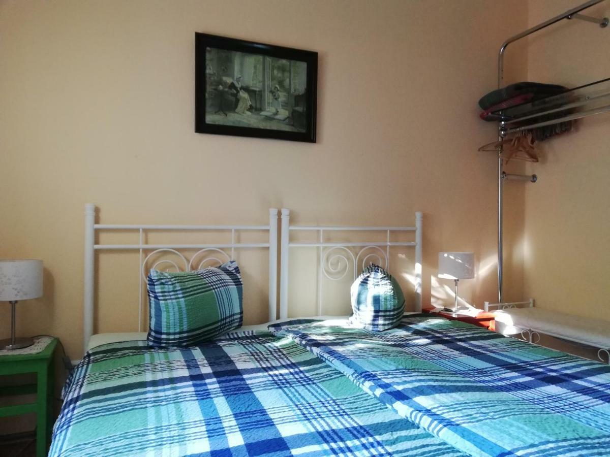 Acasa Bed & Breakfast Frankfurt am Main Luaran gambar