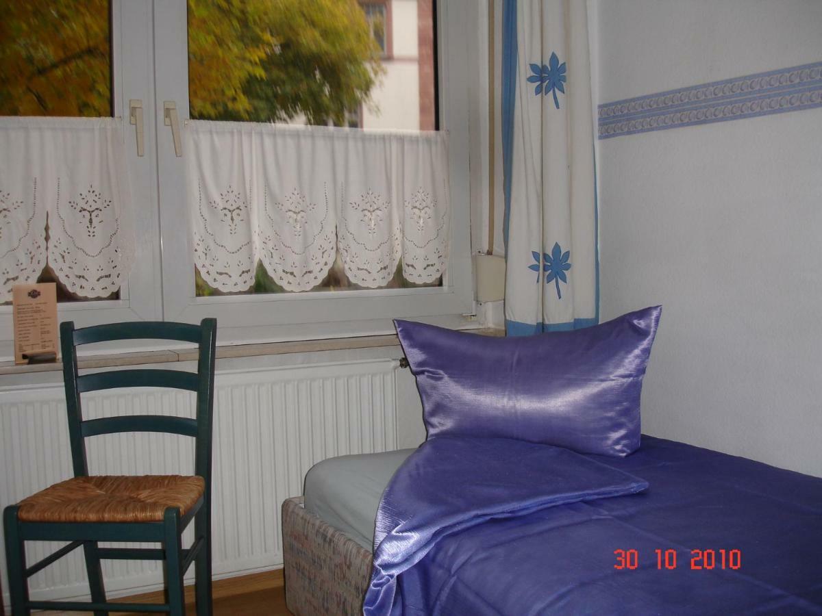 Acasa Bed & Breakfast Frankfurt am Main Luaran gambar